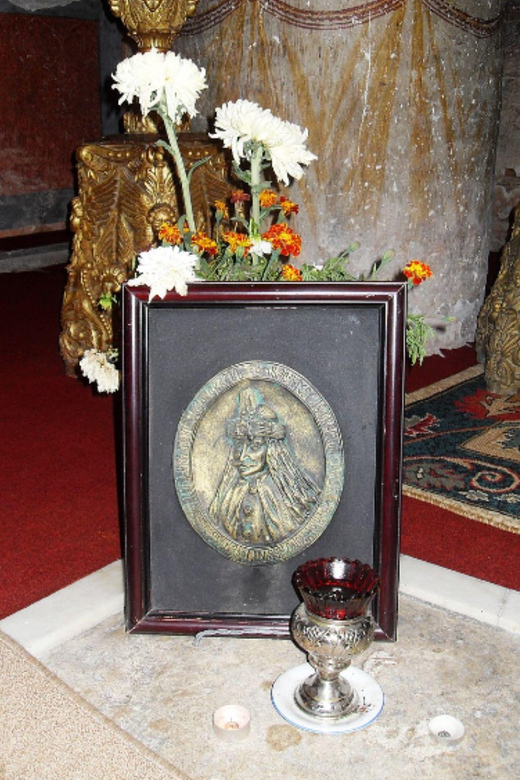 Private Tour from Bucharest to Dracula's tomb and Mogosoaia - Practical details that affect your decision
