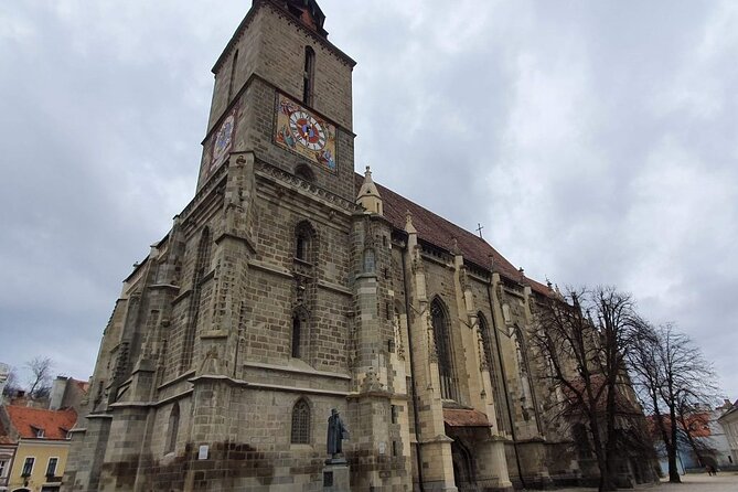 Private Tour to Peles and Dracula's Castle - Day trip from Bucharest - What the private vehicle adds