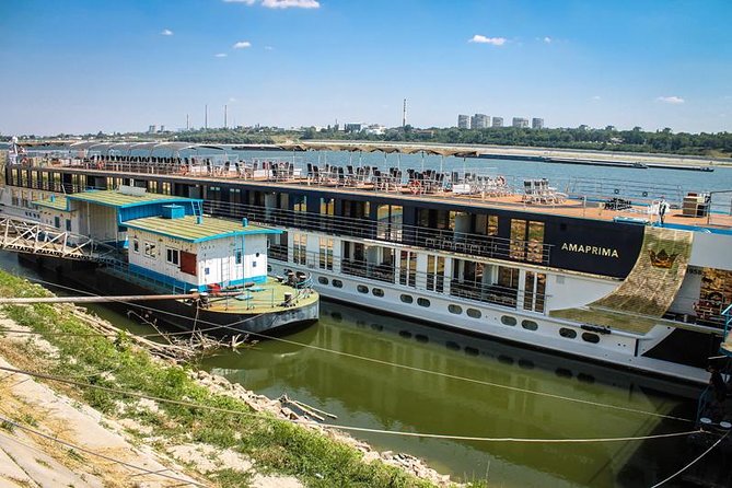 Private transfers Bucharest - Danube docks (Giurgiu or Oltenita) - What happens from hotel door to port gate