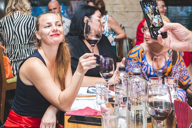 Private Wine and Food Tasting in Bucharest - Why the private format matters