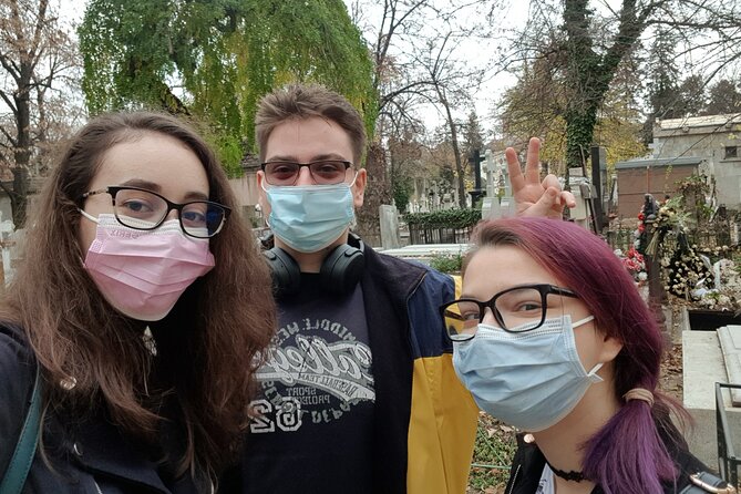 Quest Experience in Bellu Cemetery Bucharest - Navigation Is the Main Risk