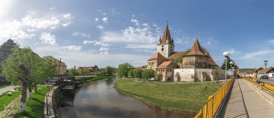 SB02-Half day Surroundings of Sibiu:Saxon Heritage &Villages - Cisnădie and the church that served two purposes