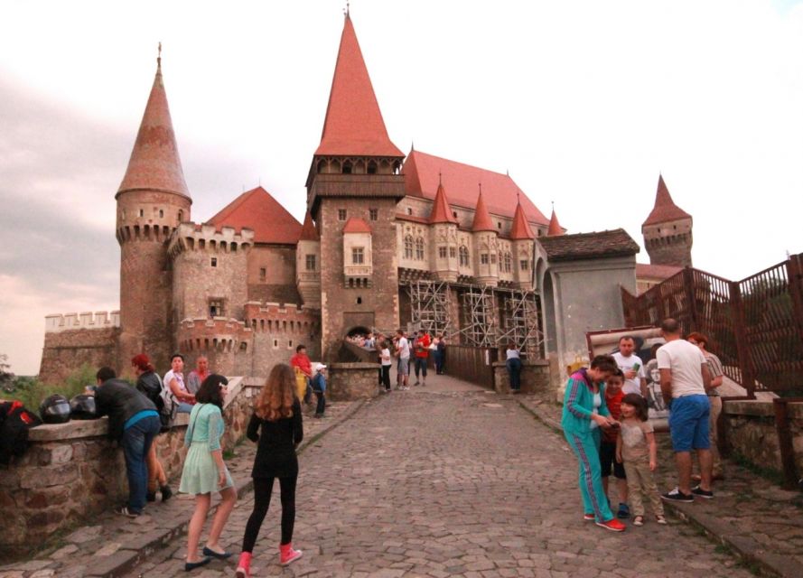 Sibiu: Alba Iulia and Corvin Castle Guided Tour - Lunch from 1:00 to 2:00 PM needs a little flexibility