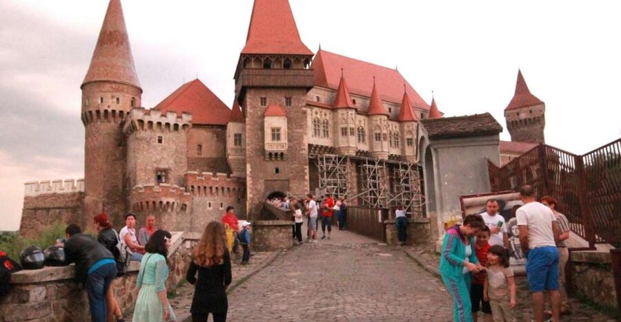 Sibiu: Alba Iulia and Corvin Castle Guided Tour - Who will enjoy this Sibiu day trip most