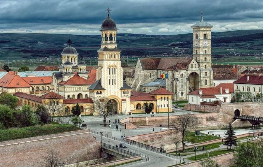 Sibiu: Alba Iulia and Corvin Castle Guided Tour - The castle legends add drama, but keep your history hat on