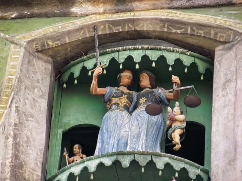 Sighisoara & wine tasting (from Cluj) - Dracula stories and Saxon traditions