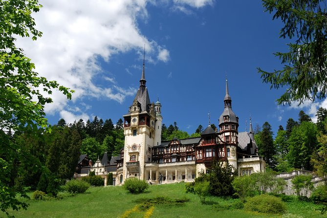 Small-Group Day Trip to Dracula's Castle, Brasov and Peles Castle - Your guide can make the bus time worthwhile
