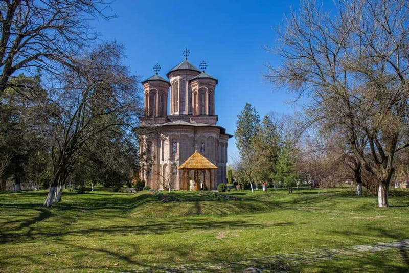 Small Group Tour to Mogosoaia Palace & Snagov Monastery - Mogosoaia Palace and Brancovenesc design
