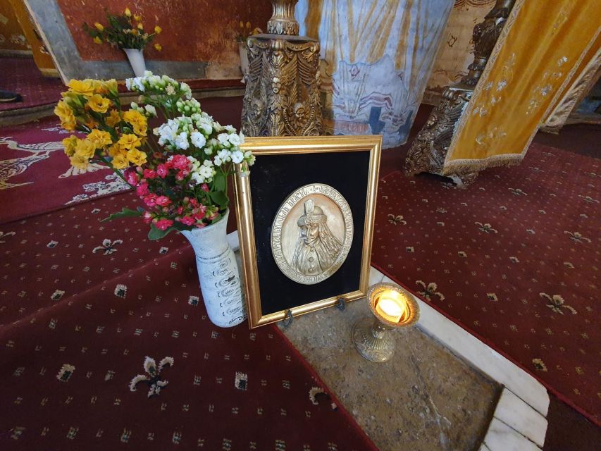 Snagov Monastery, Ceaușescu Mansion, & Village Museum - 6h - Snagov Monastery and the Dracula connection