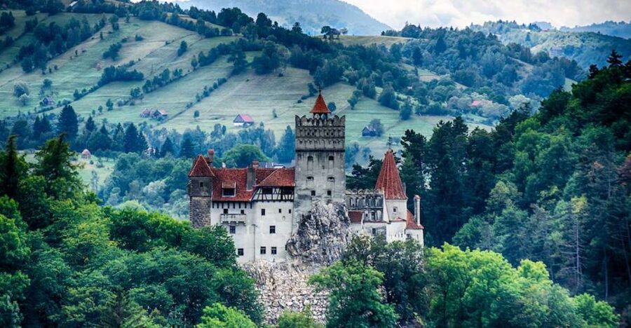 Three Castles in Transylvania Day Trip from Bucharest - Who will enjoy this day most?