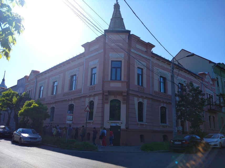 Timisoara Dream Tour in Elisabetin Neighborhood - Starting at Mocioni Square