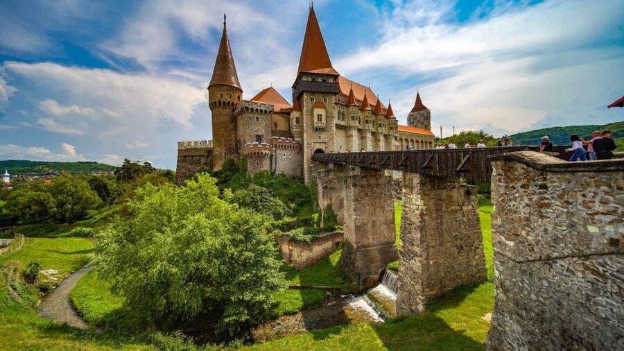 Timisoara Dream Tours: Trip to Hunedoara Castle and to Sibiu - Who should book this experience?
