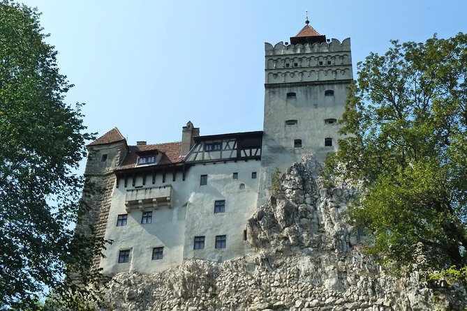 Tour of the 3 Castles: Bran, Rasnov and Peles in Spanish (native Spanish guide). - Is $156.20 per person good value?