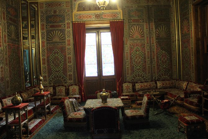 Tour of the 3 Castles: Bran, Rasnov and Peles in Spanish (native Spanish guide). - Who should book this private castle tour?