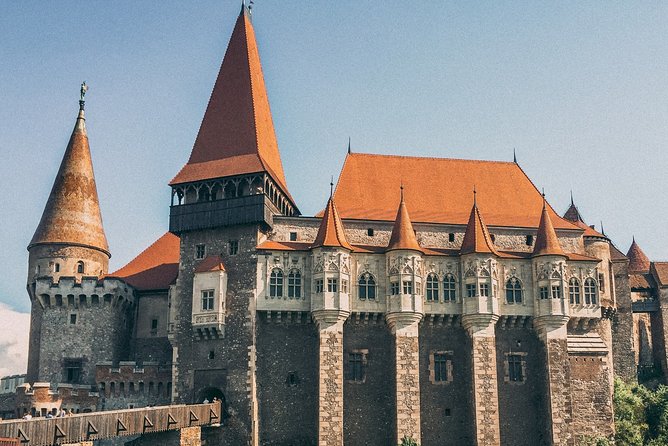 Tour to Corvin Castle in Hunedoara & Alba Iulia - The guide is the biggest variable