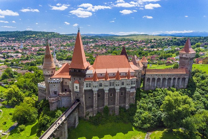 Tour to Corvin Castle in Hunedoara & Alba Iulia - Who should book this day trip?