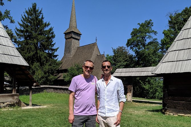Traditions in Bucharest: Village Museum and Wine Tasting Tour - Handmade Romania at the Calea Victoriei craft shop