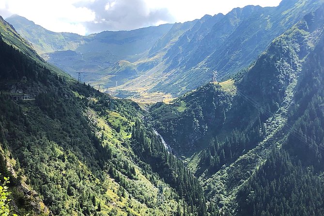 Transfagarasan Highway and Bran Castle Day Trip From Brasov - Small-group guiding is a real advantage