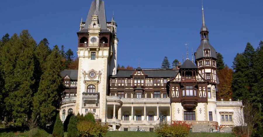 Transylvania: Cultural Full-Day Trip by Minivan - Bran Castle and the Dracula question