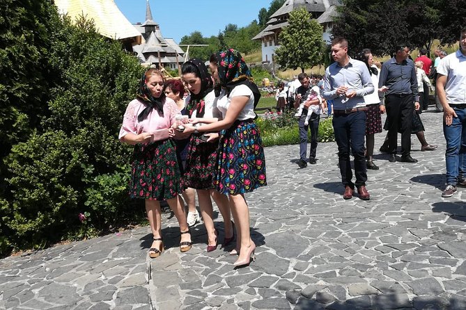 Two days tour to Maramures: local experiences and culture - Meeting craftspeople and seeing the Valtori whirlpools