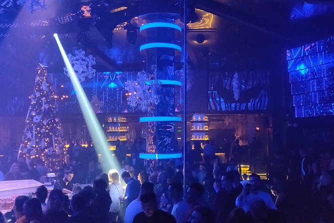 VIP Party in Bucharest - The Ultimate Nightlife Experience - What the limousine hour really adds
