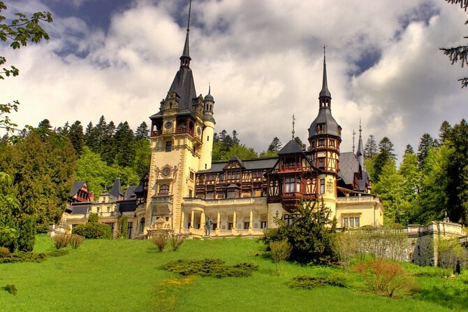 Vlad the Impaler Royal Court from Târgoviște, Peleș Castle and Dracula grave - Who will enjoy this route most?